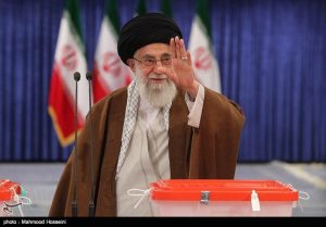 1396022908242076110911454 - حضور رهبر معظم انقلاب در پای صندوق رای