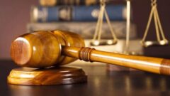 انهدام شبکه کارچاق‌کنی در پرونده‌های قضایی گیلان؛ چند متهم از جمله دو وکیل دستگیر شدند