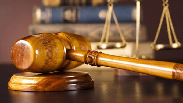 انهدام شبکه کارچاق‌کنی در پرونده‌های قضایی گیلان؛ چند متهم از جمله دو وکیل دستگیر شدند