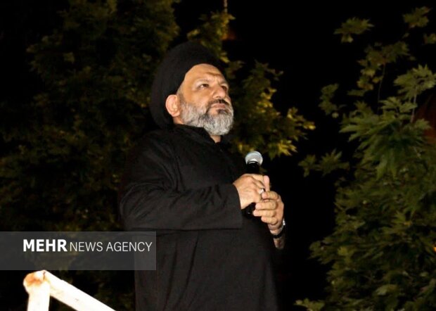 حکم فراملی رهبری دشمنان را به وحشت انداخت