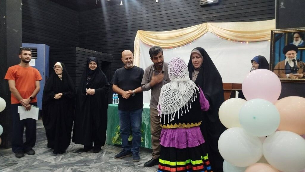 «محفل شعر امین» در لاهیجان؛ گردهمایی نوجوانان شاعر و نویسنده برای کشف استعدادهای ادبی 1 274b795c 47c7 4ad6 bd54 387ea63577a3 - «محفل شعر امین» در لاهیجان؛ گردهمایی نوجوانان شاعر و نویسنده برای کشف استعدادهای ادبی