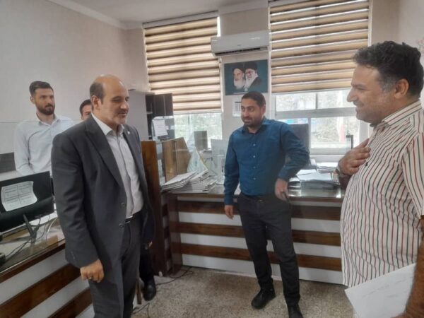 بازدید سرزده فرماندار لاهیجان از اداره اوقاف شهرستان