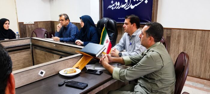 جلب مشارکت دهیاران حاشیه تالاب امیرکلایه برای حفاظت از زیستگاه‌های آبی و مقابله با آتش‌سوزی